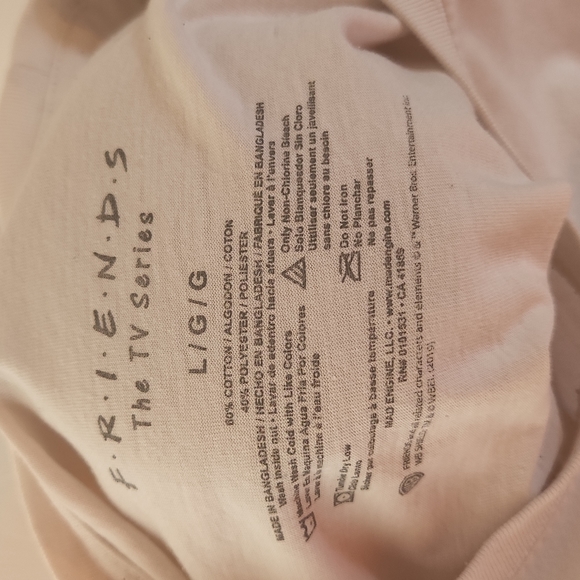 FRIENDS TSHIRT - Picture 5 of 5